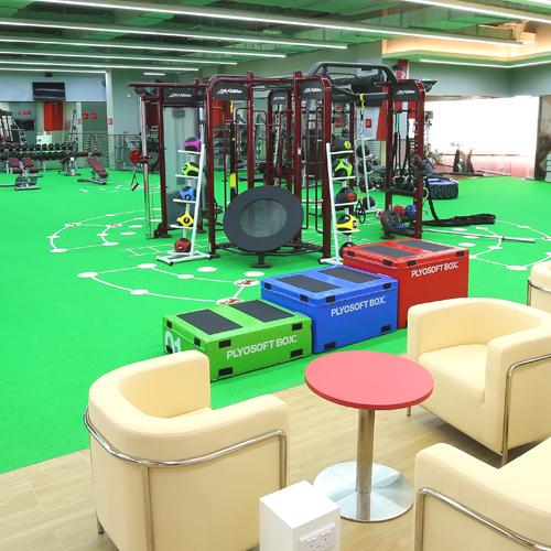 Fitness First Bawabat Al-Sharq mall Lounge and exercising area